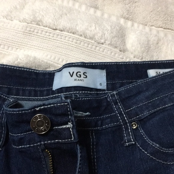 Jeans - Picture 2 of 4